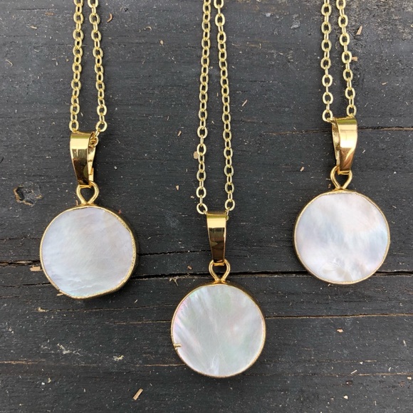 Natural shell, 14K gold mother of pearl necklace - Picture 2 of 7